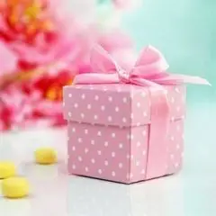 Pink boks med hvide prikker - Prinsesse-tema